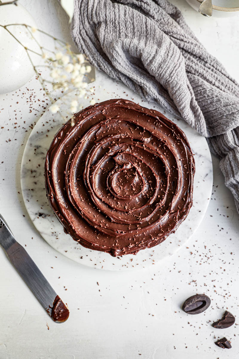 Overhead shot of the whole chocolate and dulce de leche cake