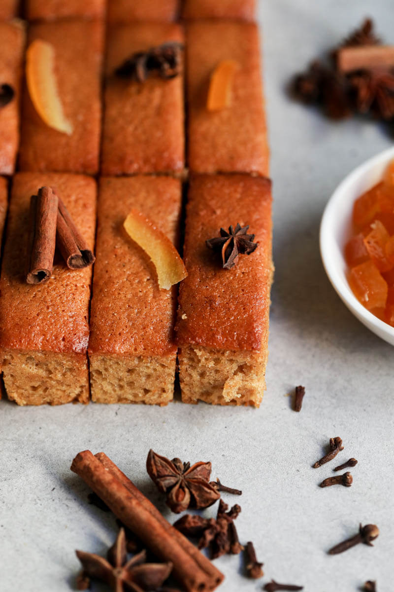 The mini pain d'épices topped with candied oranges, starred anis, and cinnamon