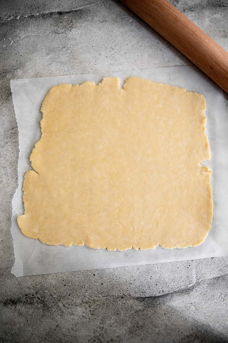 Rolled out quiche crust 2/3 mm thick