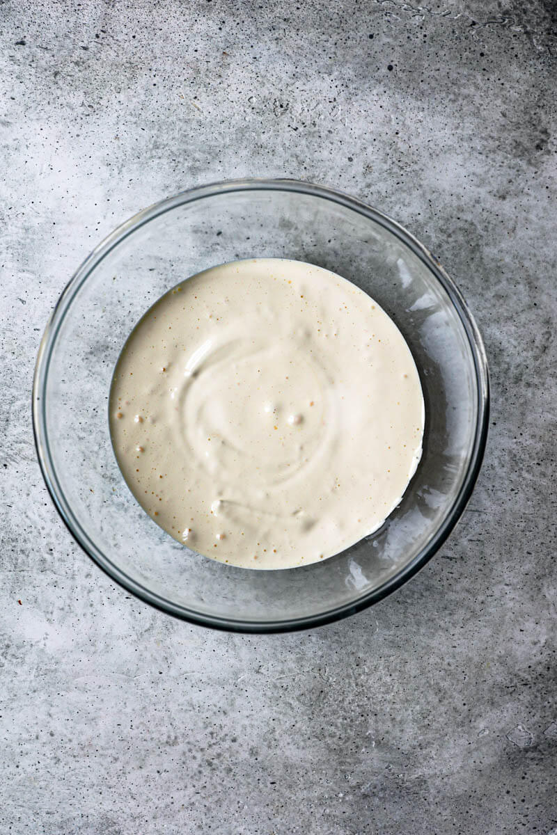 Bowl with the egg yolks and sugar mixture